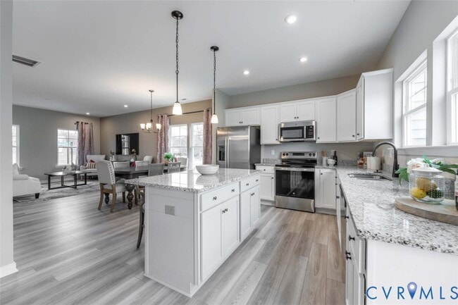 Building Photo - 3413 Hopkins Rd