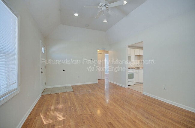 Photo - 1512 N May St