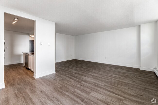 1BR, 1BA - 829SF - Living Room - 580 THE EAST MALL