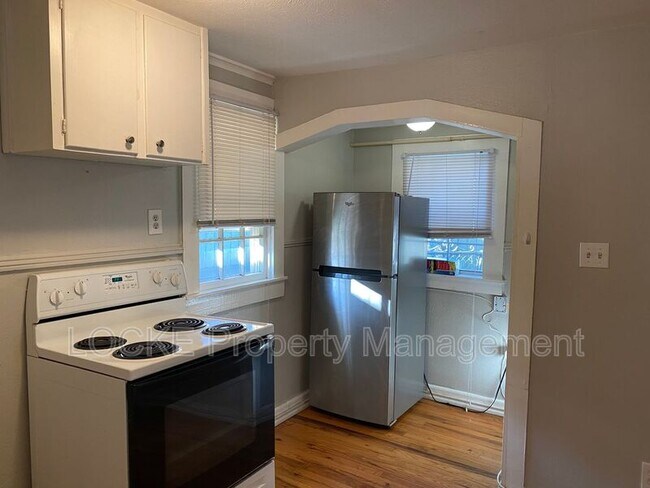 Photo - 3132 Greene Ave