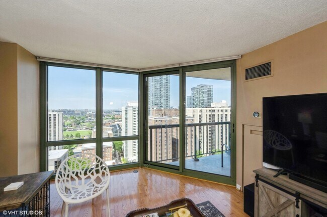 Photo - 111 W Maple St Unit 1508