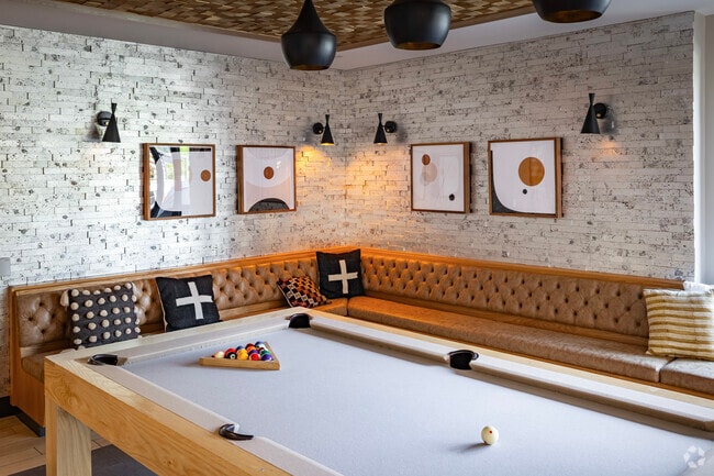 Lounge - Hoover + Greene