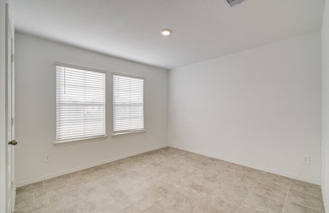 Photo - 7527 Cynomys Ct