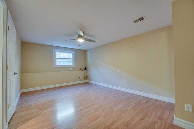 Photo - Cute 3 Bedroom 2 Bathroom Home