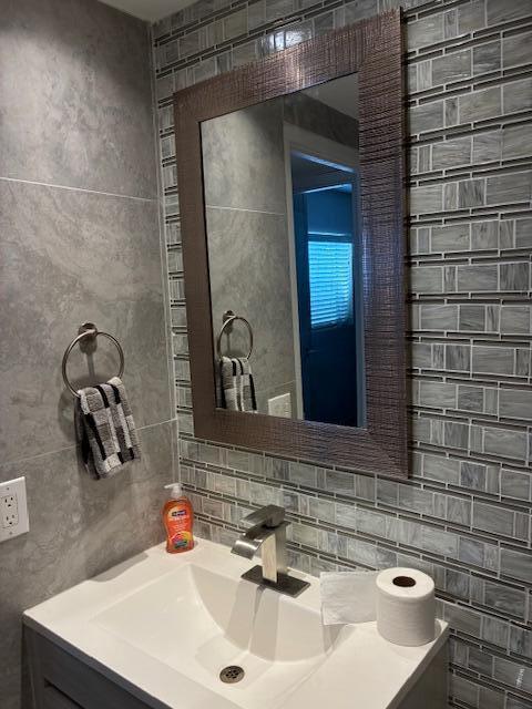 Photo - 195 Monaco Way