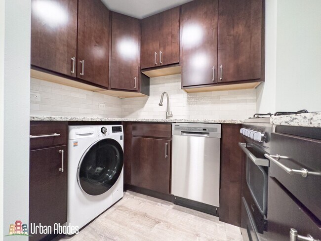 Photo - 456 W Barry Ave Unit A03C