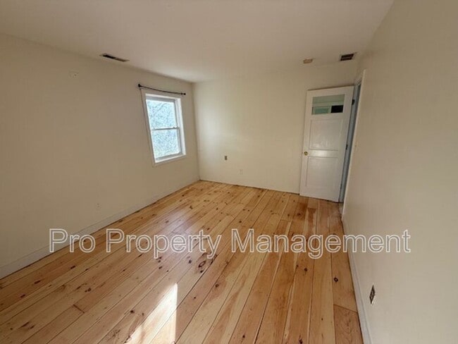 Photo - 500 Nonnewaug Rd