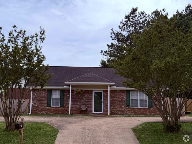 Building Photo - 510 Shiloh Dr Rental
