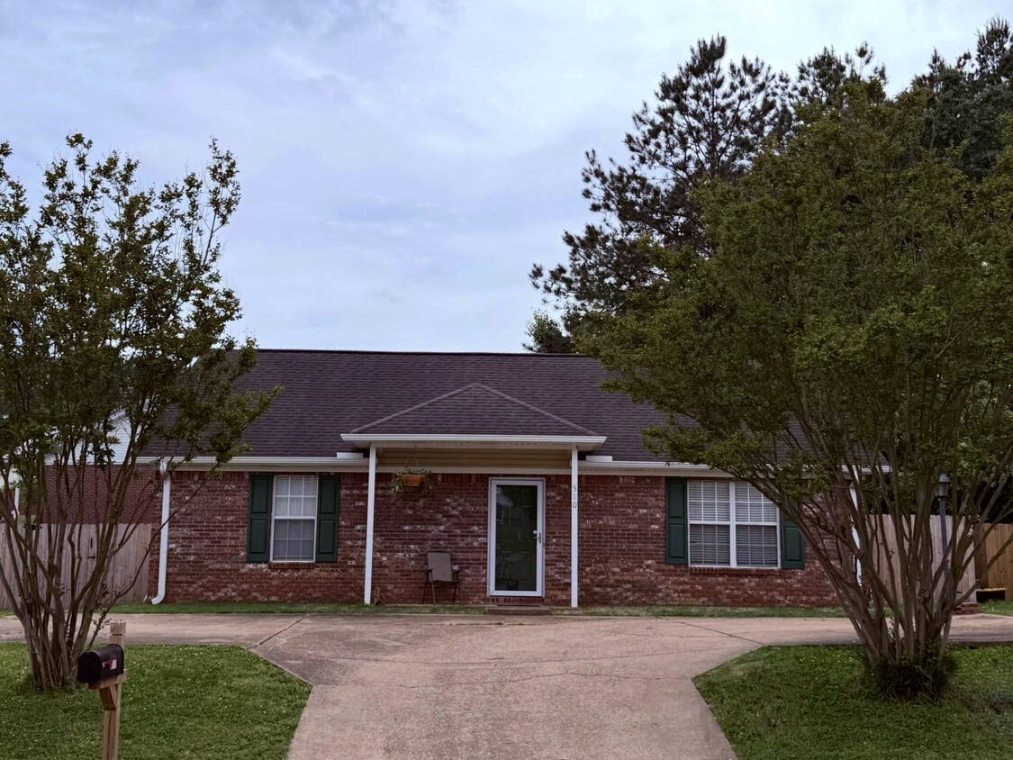 Photo - 510 Shiloh Dr (Oxford, MS)