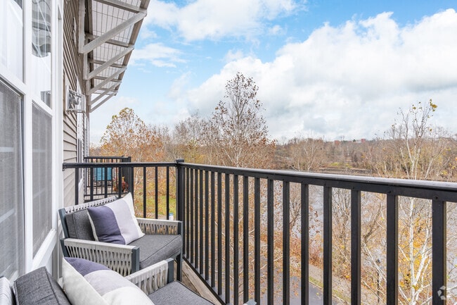 Monroe 1BR, 1BA - 774SF Balcony