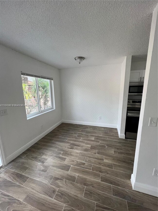Photo - 840 SW 6th Ct Unit 2
