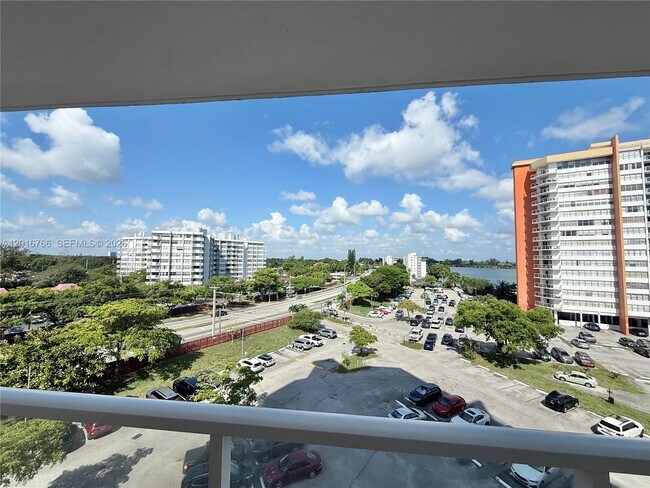 1351 NE Miami Gardens Dr Unit 626E