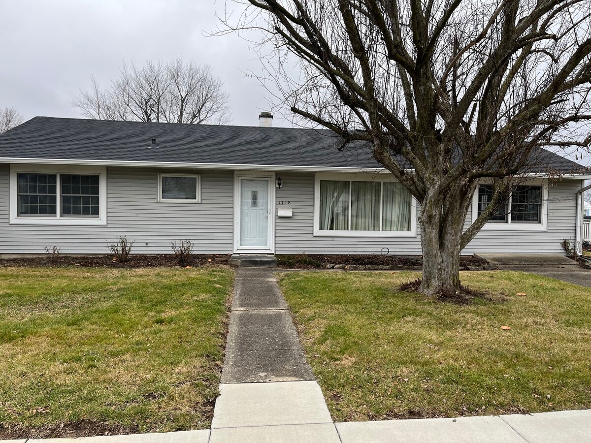 Photo - 1718 Syracuse Dr