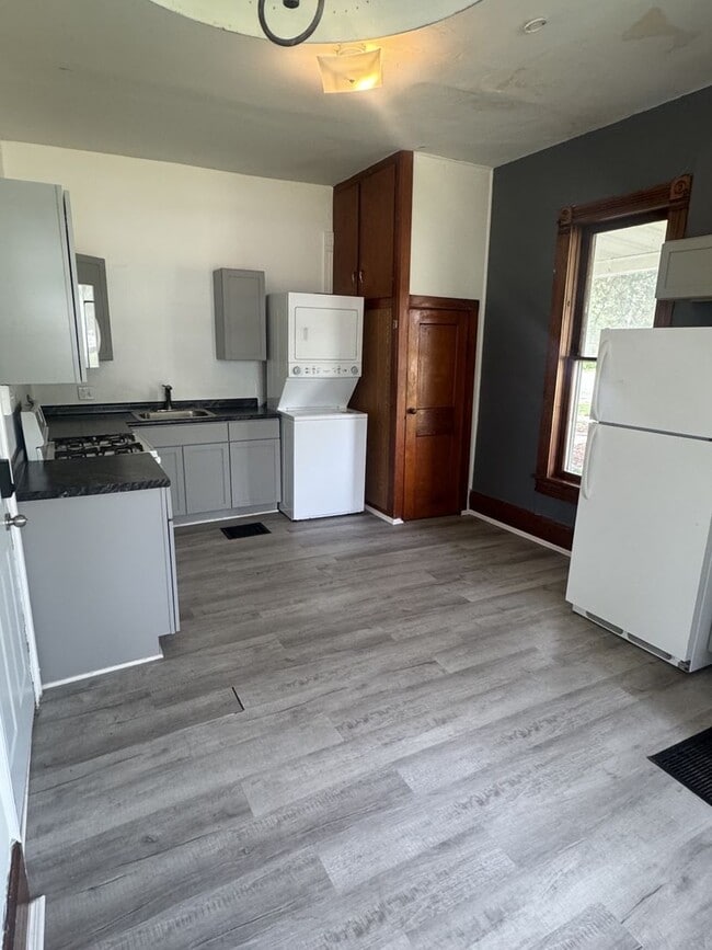 Photo - 6801 Lexington Ave Unit 1