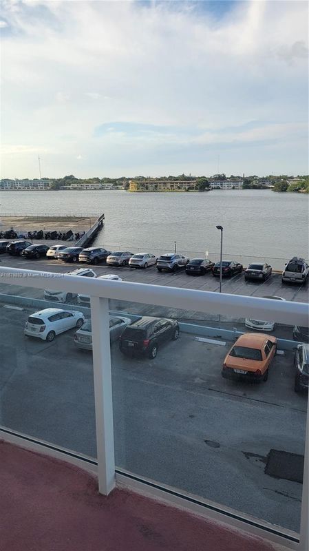 Photo - 1351 NE Miami Gardens Dr