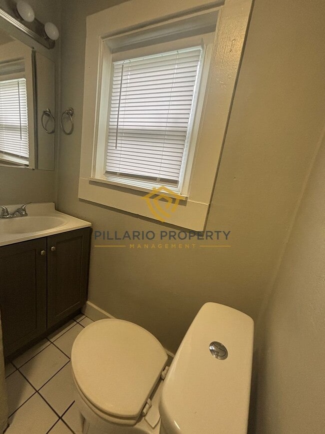 Photo - Renovated 3 Bedroom 2 Bathroom in Brookside Park available now!