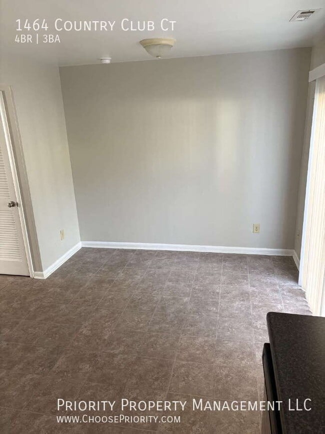 Photo - 1464 Country Club Ct