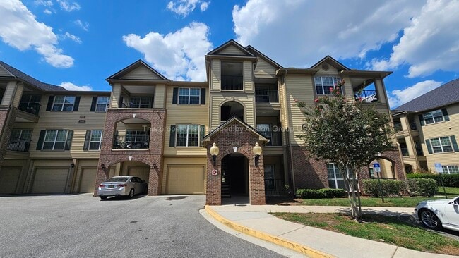 Building Photo - 7800 Point Meadows Dr Unit 934