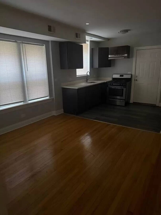 Photo - 8319 S Drexel Ave