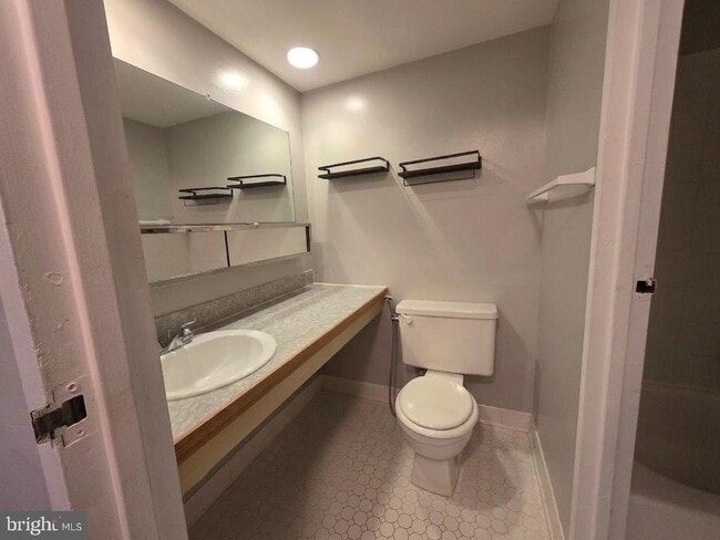 Photo - 615 Center St