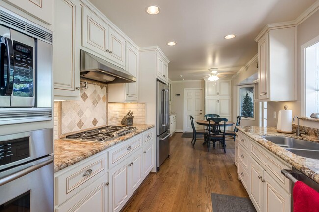 Photo - 1176 Koch Ln