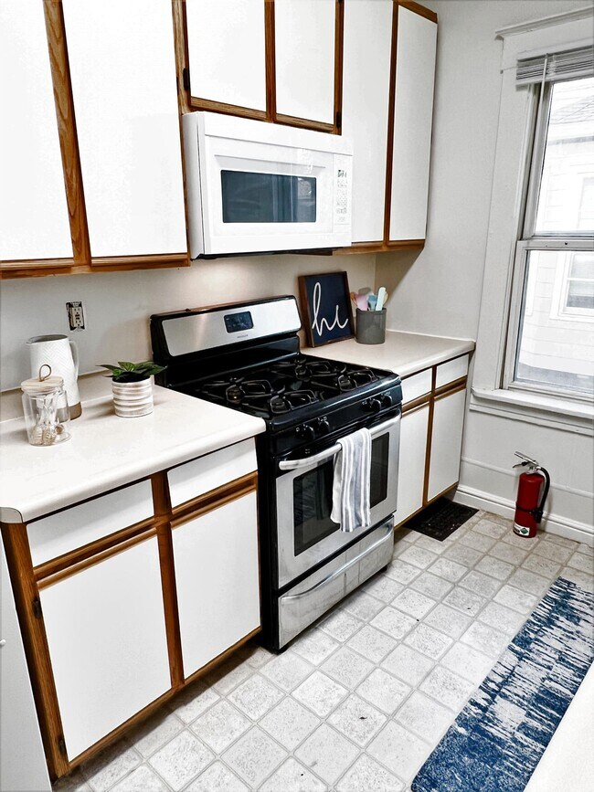 Photo - 630 Bowery St