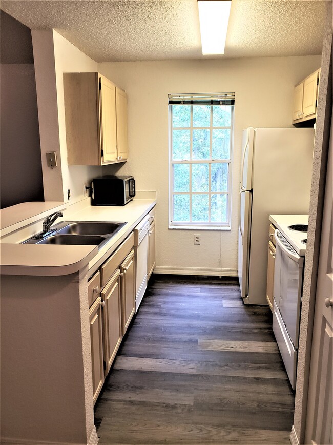 Photo - 4220 Summer Landing Dr Unit 301