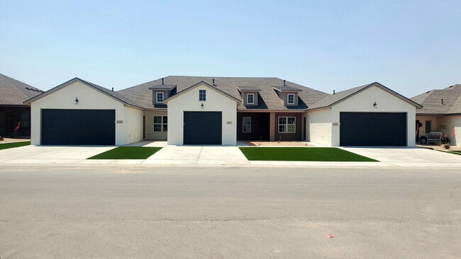 Building Photo - 5549 Lehigh St