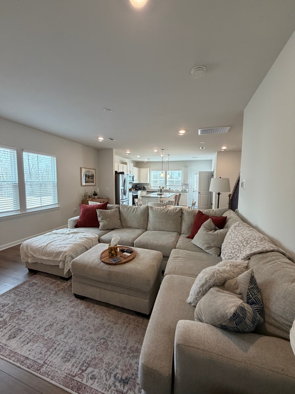 Photo - 811 Falls Grove Trl