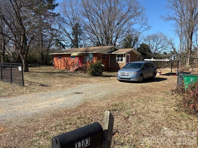 Photo - 1103 Auten Rd
