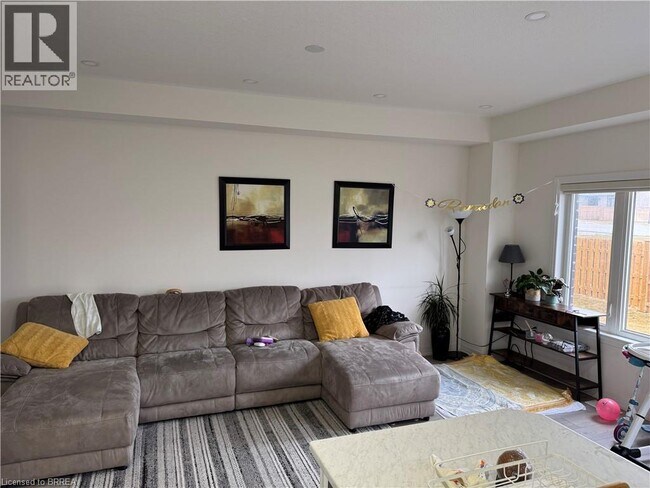 Photo - 67 George Brier Dr W