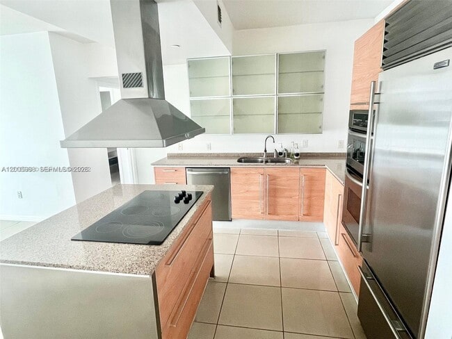 Photo - 218 SE 14th St Unit 903