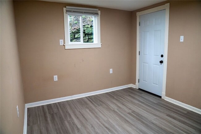4 Catherine St