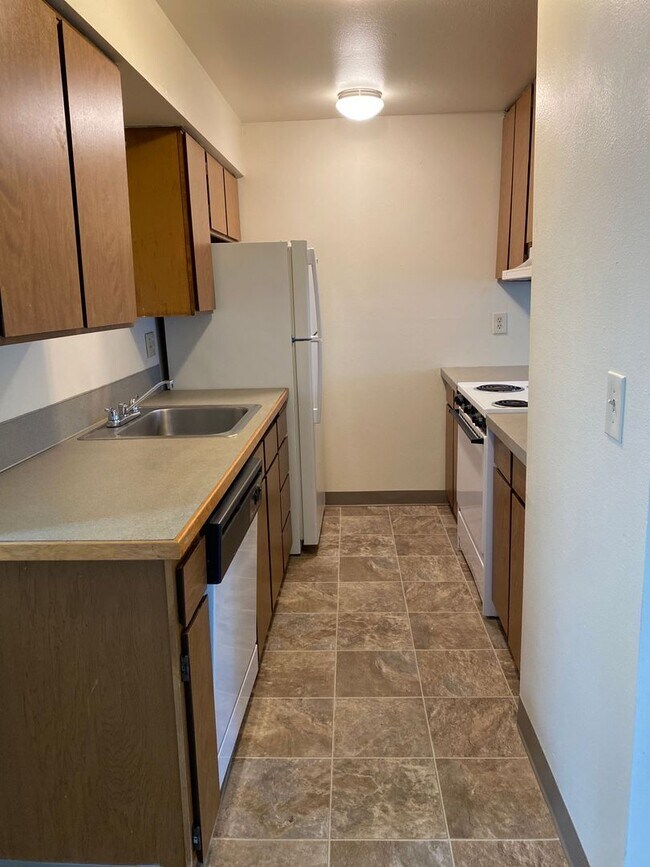 459-C SE Lilly Ave