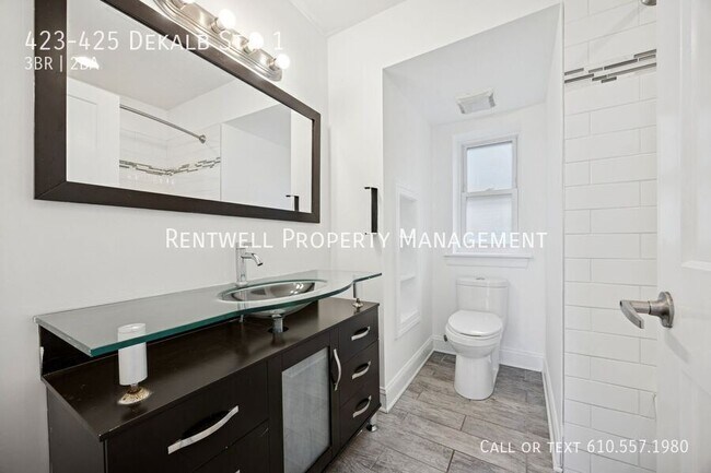 Photo - 423-425 Dekalb St-1 Unit 1