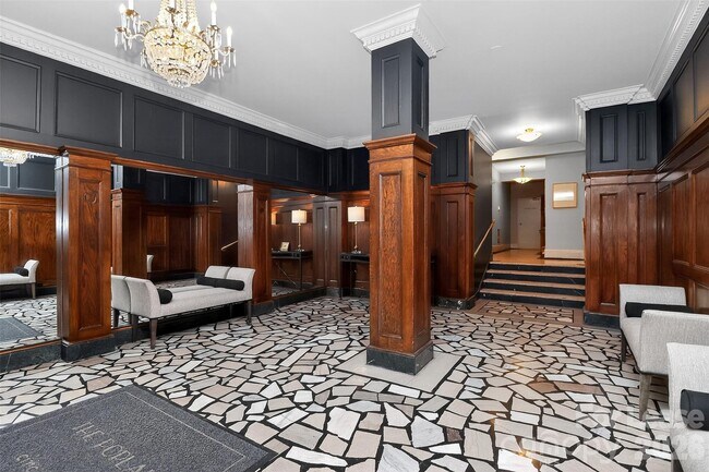 Photo - 301 W 10th St Unit 504