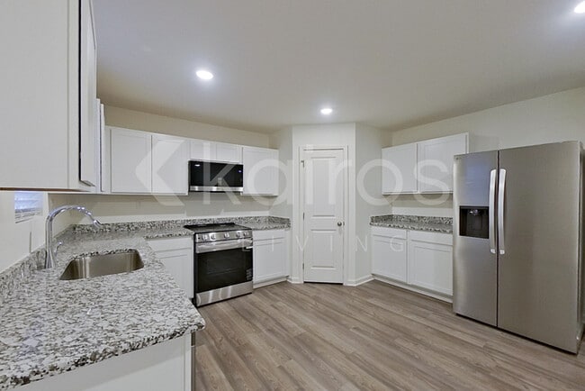 Photo - 12 Marbury Dr