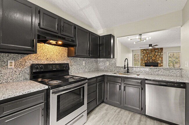 Photo - Beautiful Ranch Townhome Available for Rent in Charlotte, NC