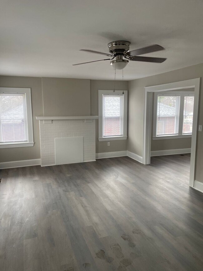 Photo - 207 Clayton St