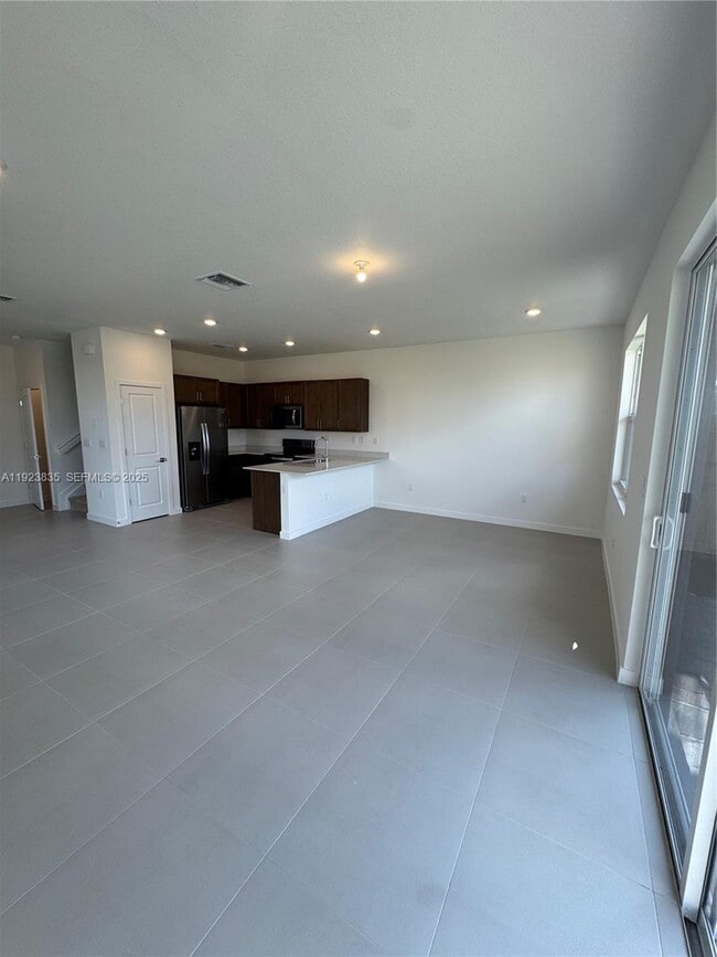 Photo - 196 NE 13th Ave