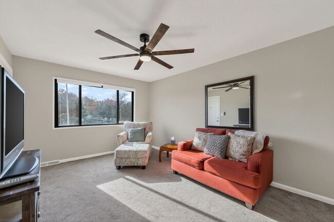 Building Photo - 4305 NW 56th St Unit ID1341133P