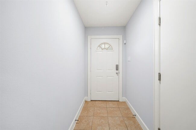 Photo - 2710 Hullsmith Dr Unidad 901