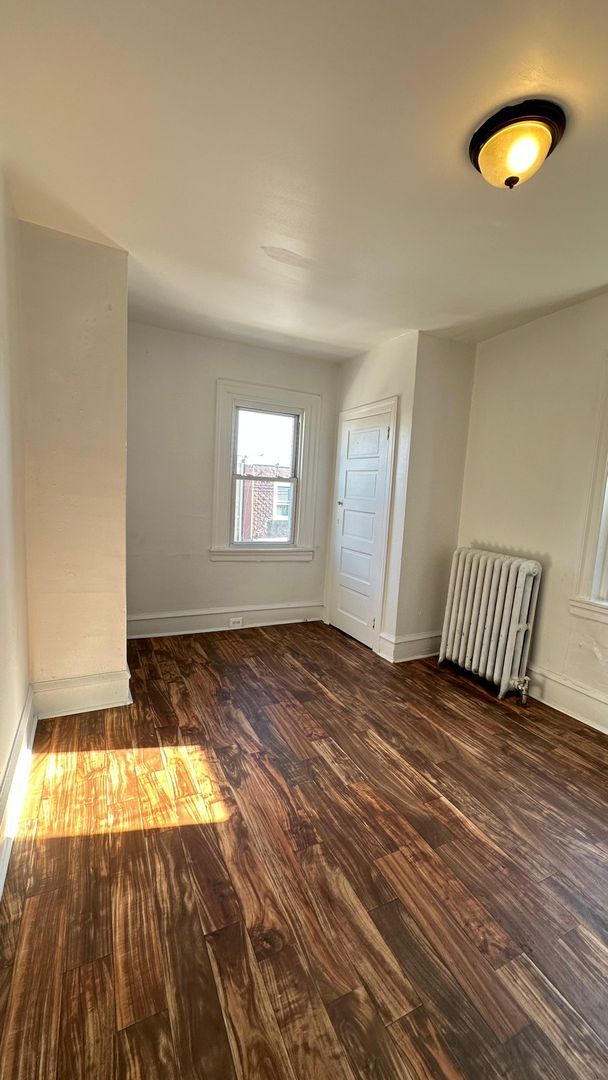 Photo - Front Porch Row - Olney