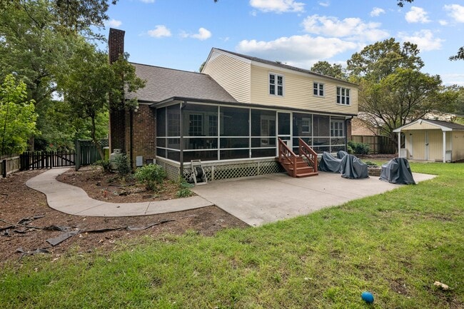 Photo - 327 Plantation Dr