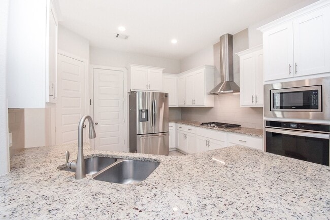 Photo - 1122 Live Oak St