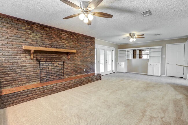 Photo - 3 Bedroom 2 Bathroom Home in Wake Village, TX