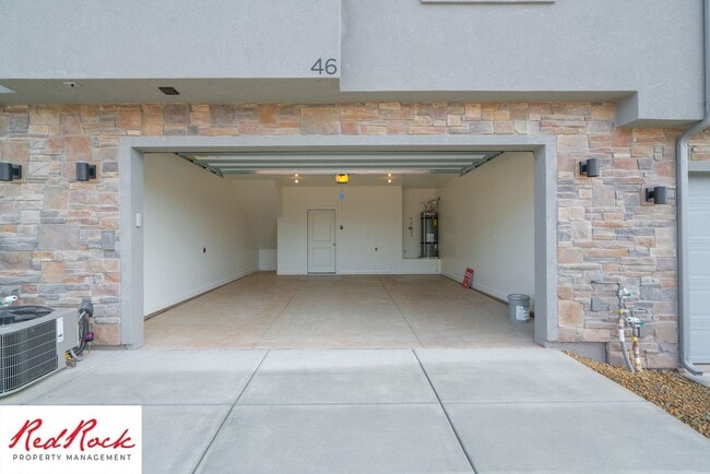 Photo - Stunning Spacious 3 Bedroom Unit