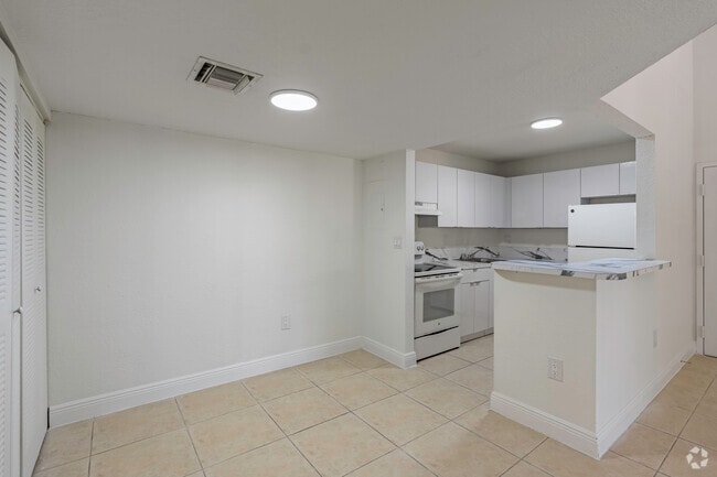 1BR - 1BA - 679SF - Dinning Room/Kitchen