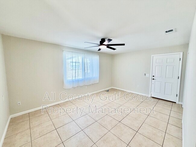 Photo - 1023 Lillian St