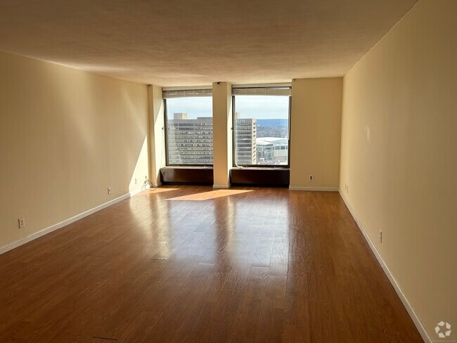 Building Photo - 1 Gold St Unit APT 21G